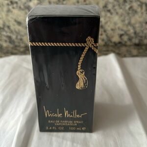 New Nicole miller eau de parfum spray size 3.4 ounces